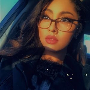 Meet your Posher, Jasmine